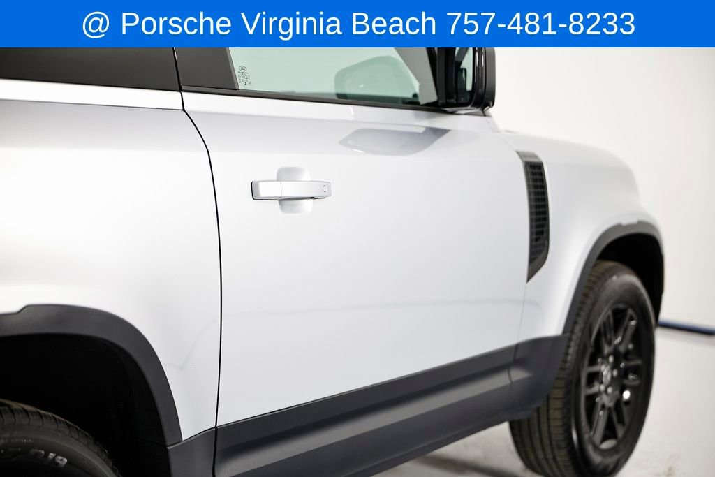 Used 2023 Land Rover Defender 90 S image 12