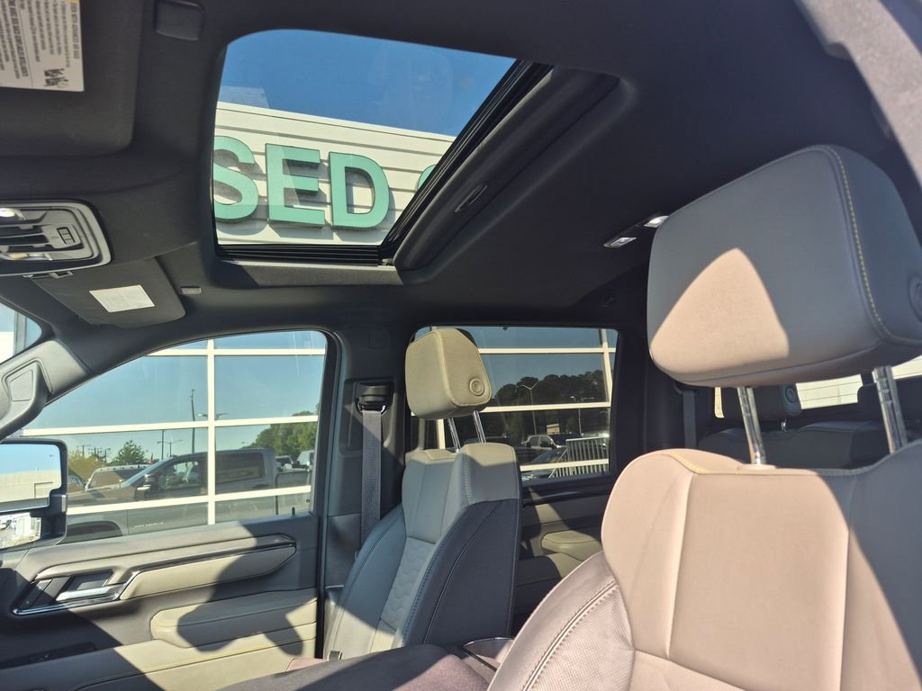 Used 2025 Chevrolet Silverado 2500 ZR2 w/ Technology Package AWD/4WD image 20