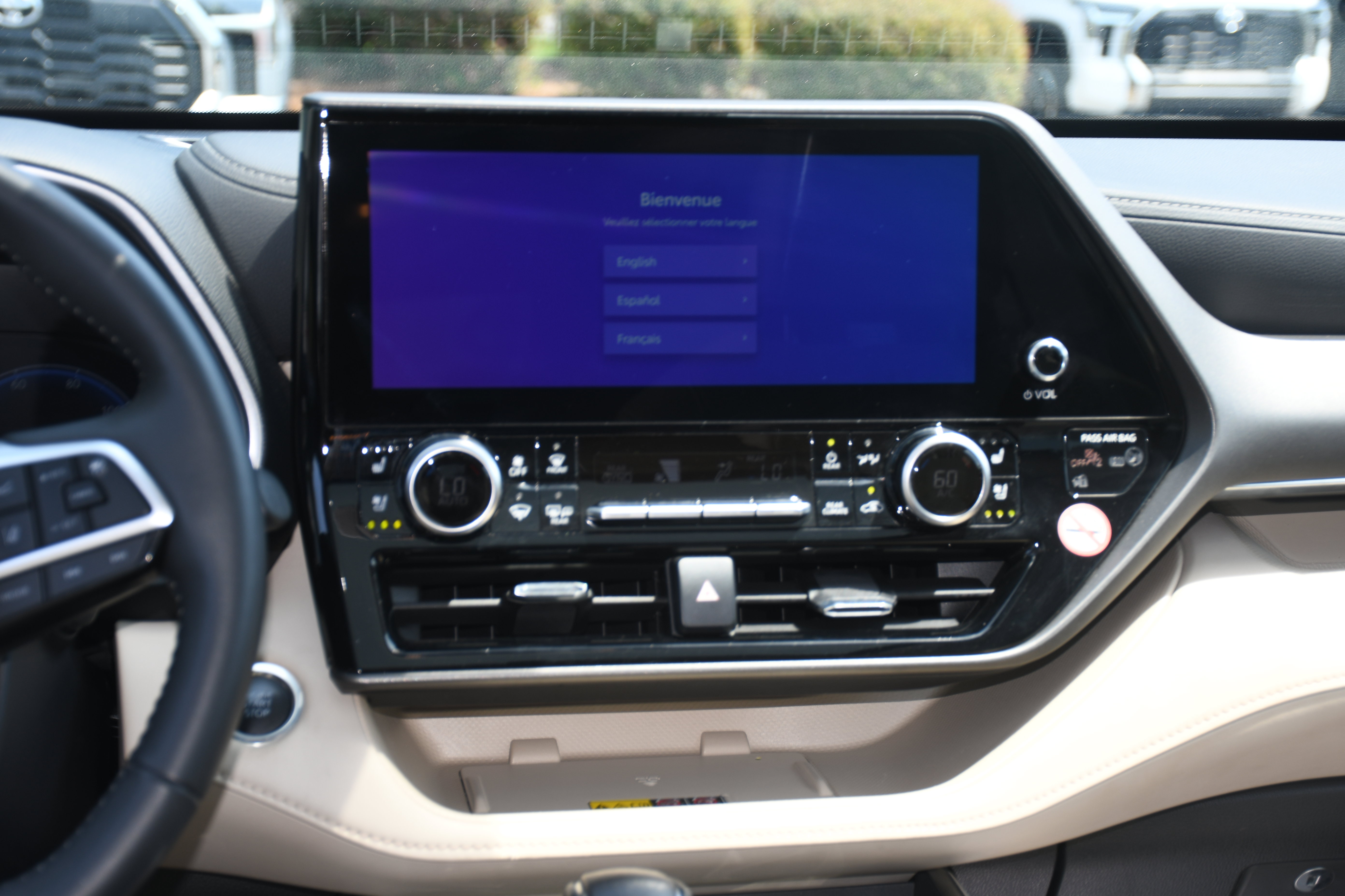 Certified 2025 Toyota Highlander LE AWD/4WD image 18
