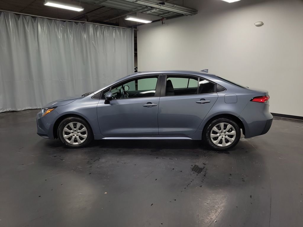 Used 2025 Toyota Corolla LE image 5