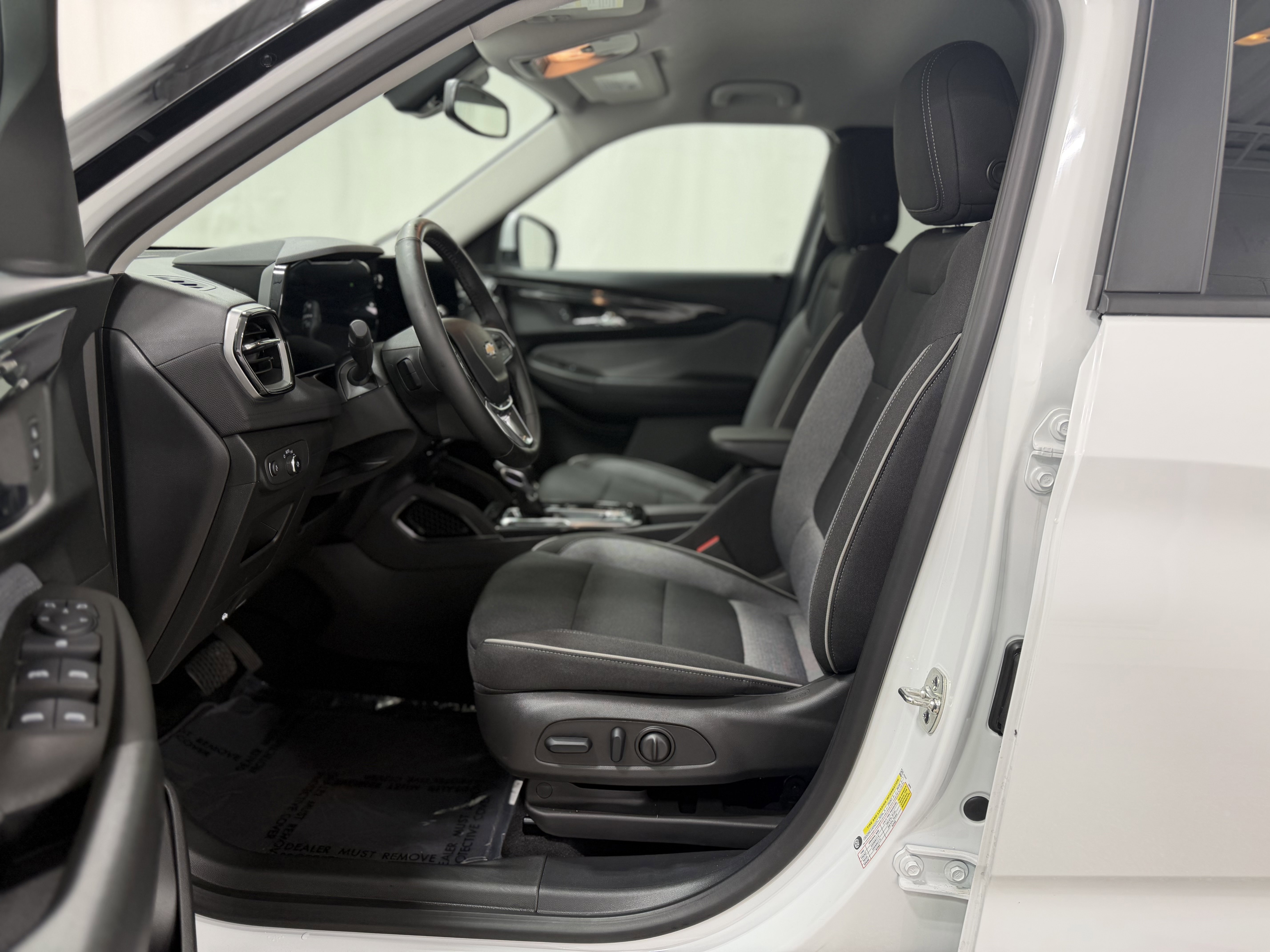 Used 2026 Chevrolet TrailBlazer LT w/ Convenience Package image 15