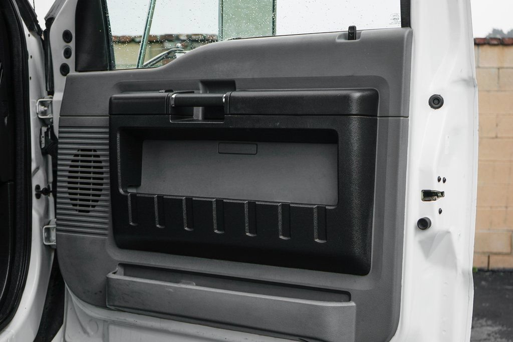 Used 2015 Ford F650 2WD Crew Cab Super Duty image 50