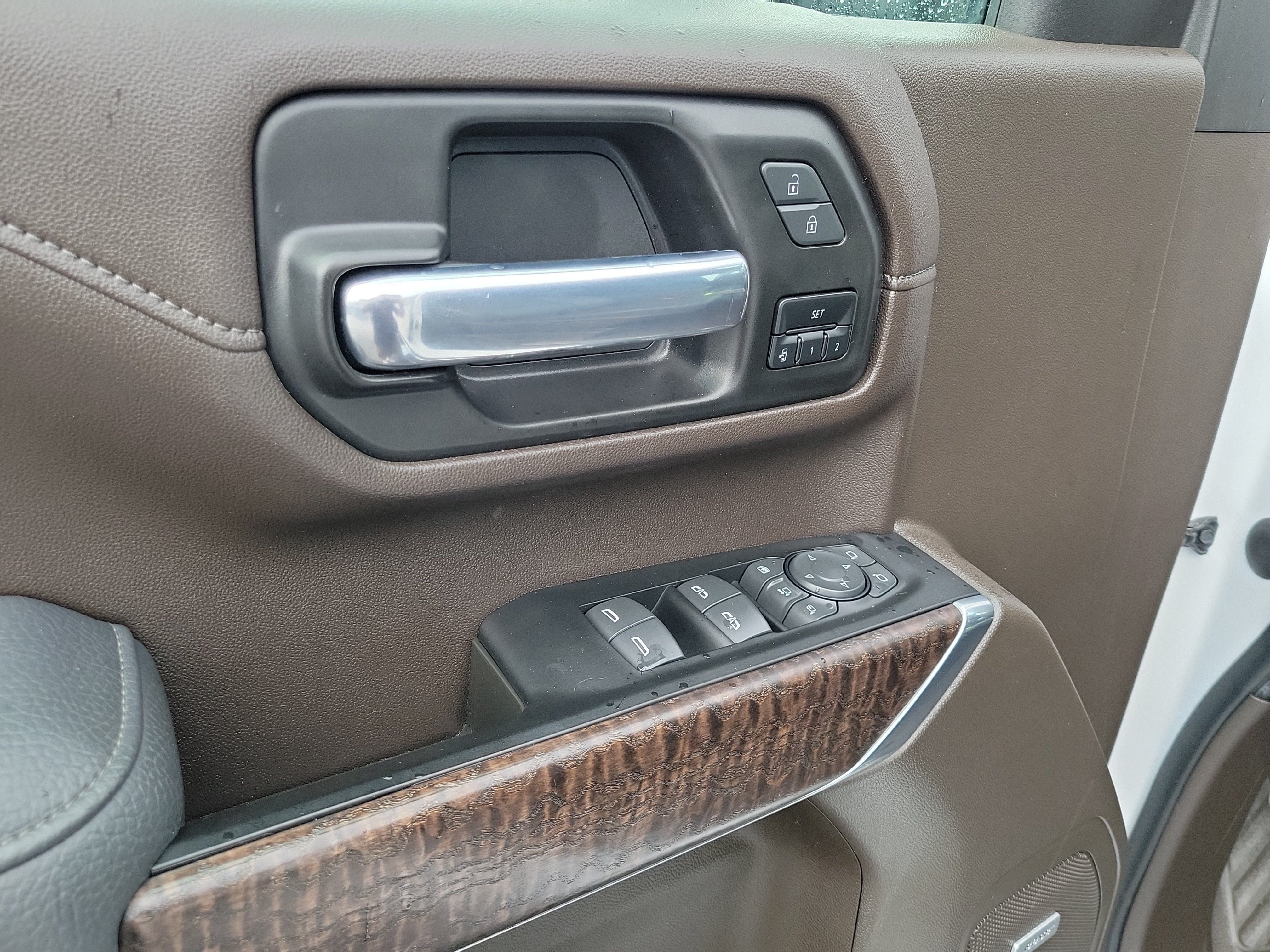 Used 2022 GMC Sierra 3500 Denali w/ Denali Ultimate Package AWD/4WD image 21