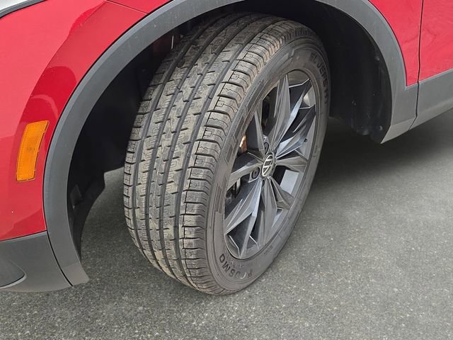 Used 2023 Volkswagen Tiguan SE w/ Panoramic Sunroof Package AWD/4WD image 30