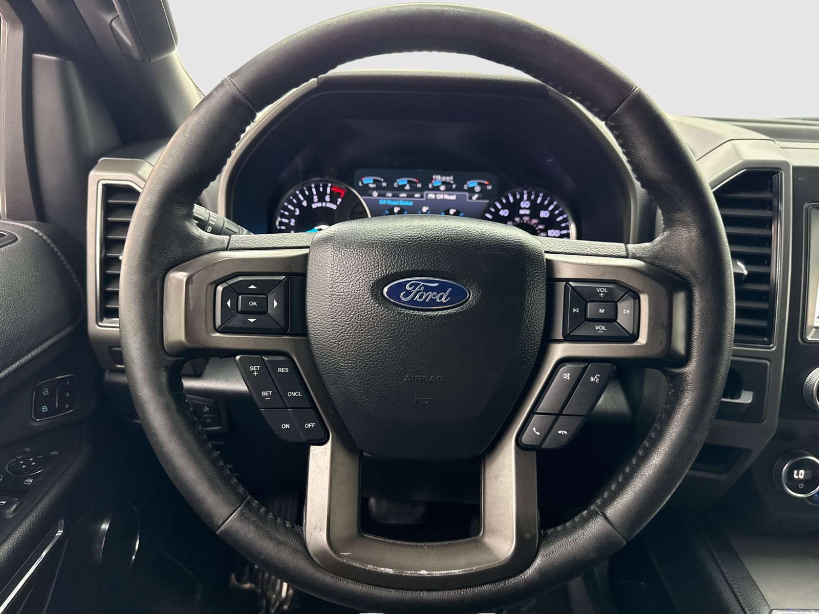 Used 2019 Ford Expedition XLT w/ Equipment Group 202A RWD image 19