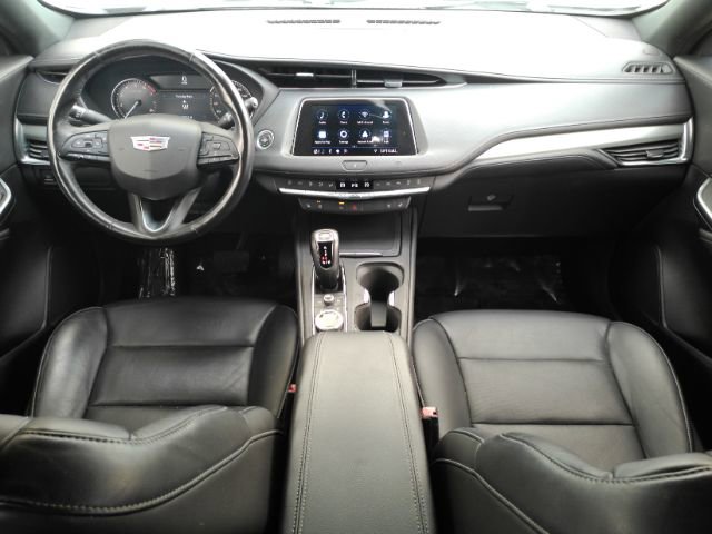 Used 2019 Cadillac XT4 Premium Luxury image 3