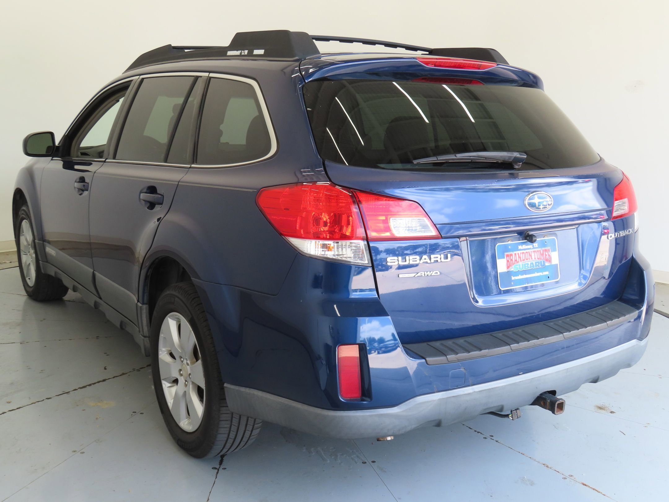 Used 2011 Subaru Outback 2.5i Premium AWD/4WD image 5