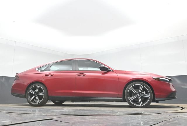 Used 2025 Honda Accord Sport image 35