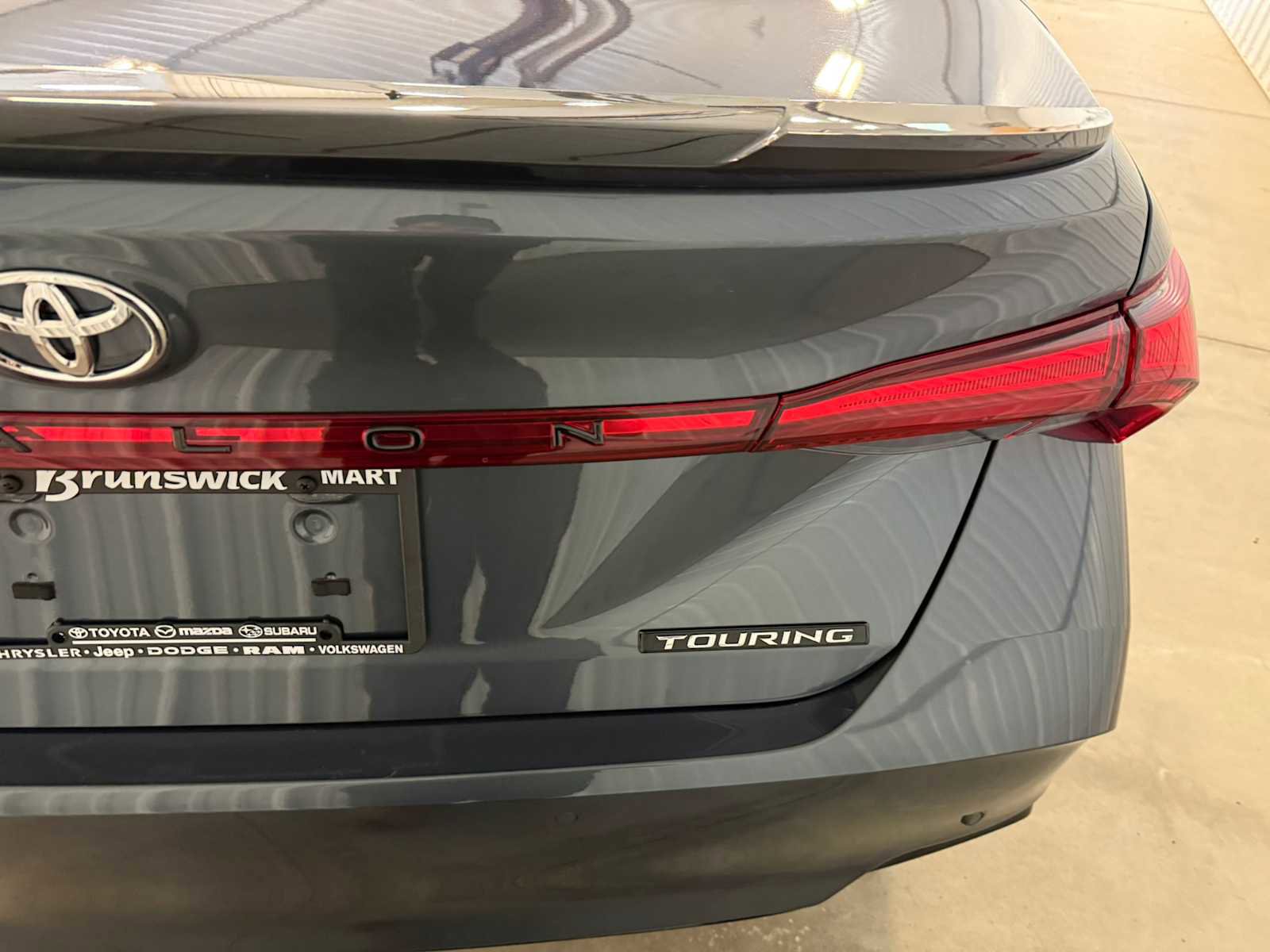 Certified 2021 Toyota Avalon Touring w/ Advanced Safety Package FWD image 18