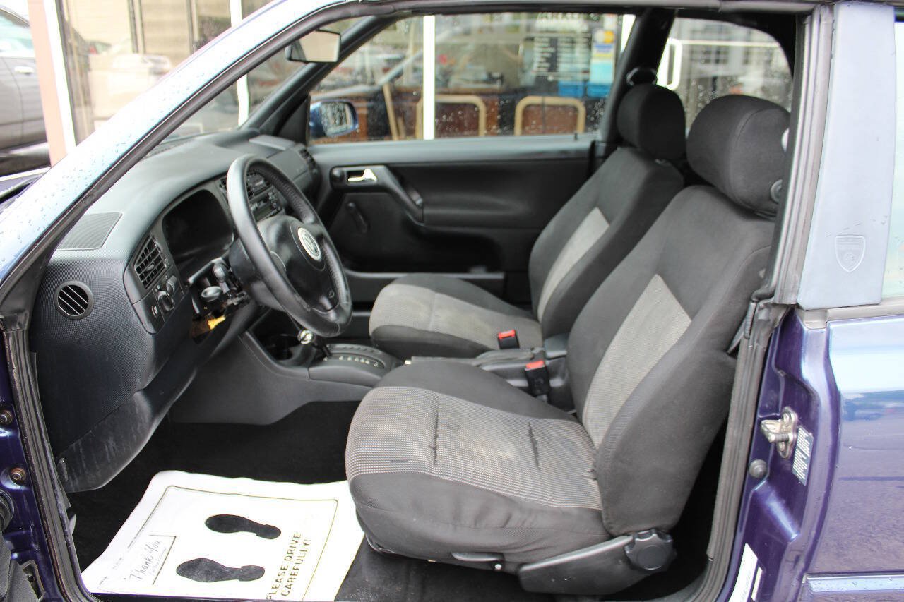 Used 2001 Volkswagen Cabrio GL FWD image 12
