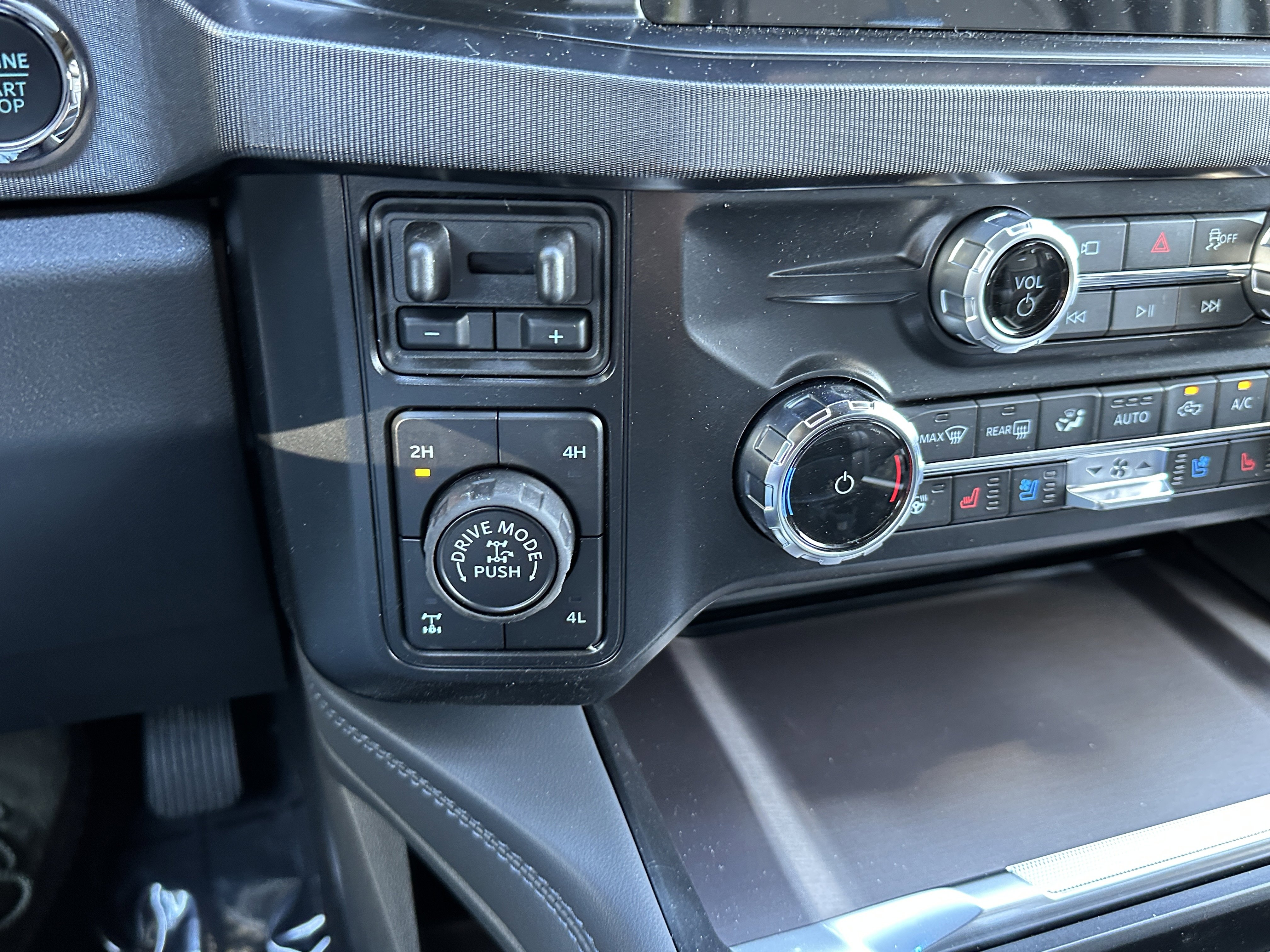 New 2026 Ford F250 Platinum image 29