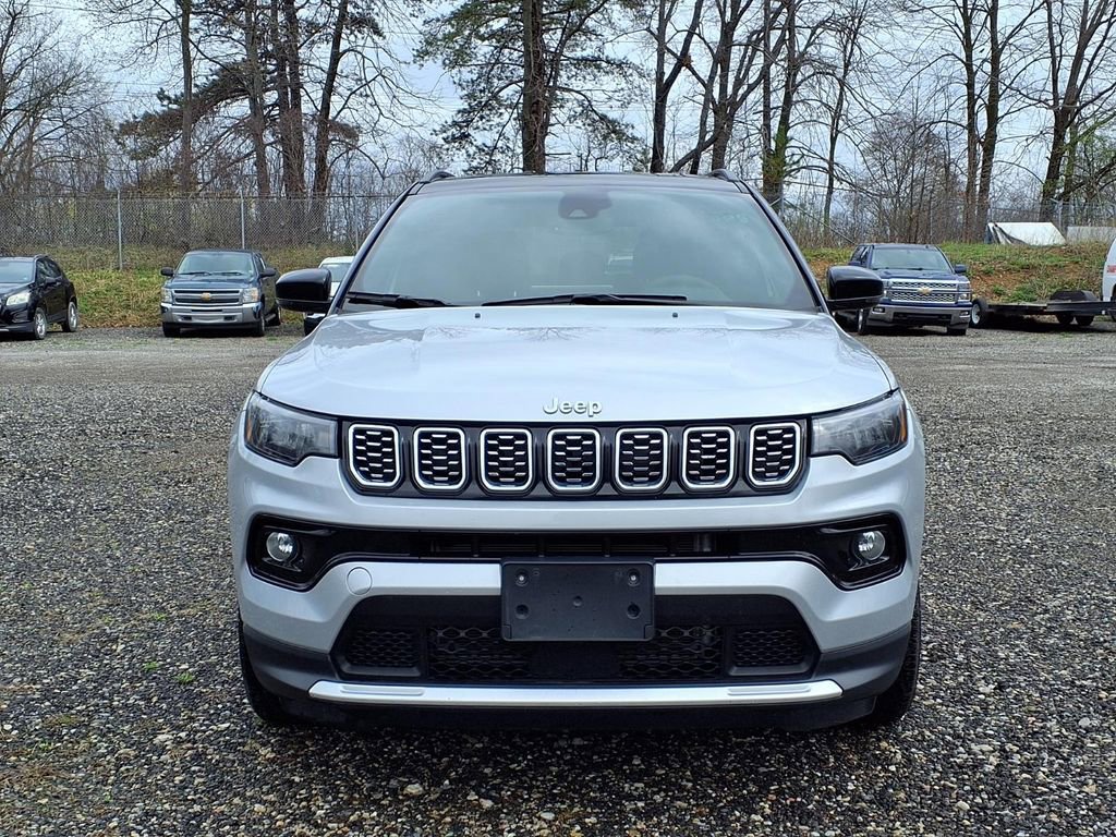 Used 2025 Jeep Compass Limited image 2