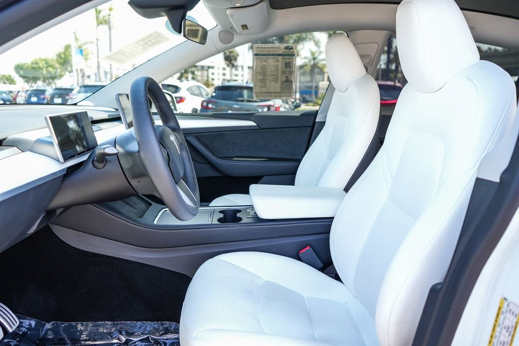 Used 2025 Tesla Model Y Performance AWD/4WD image 19