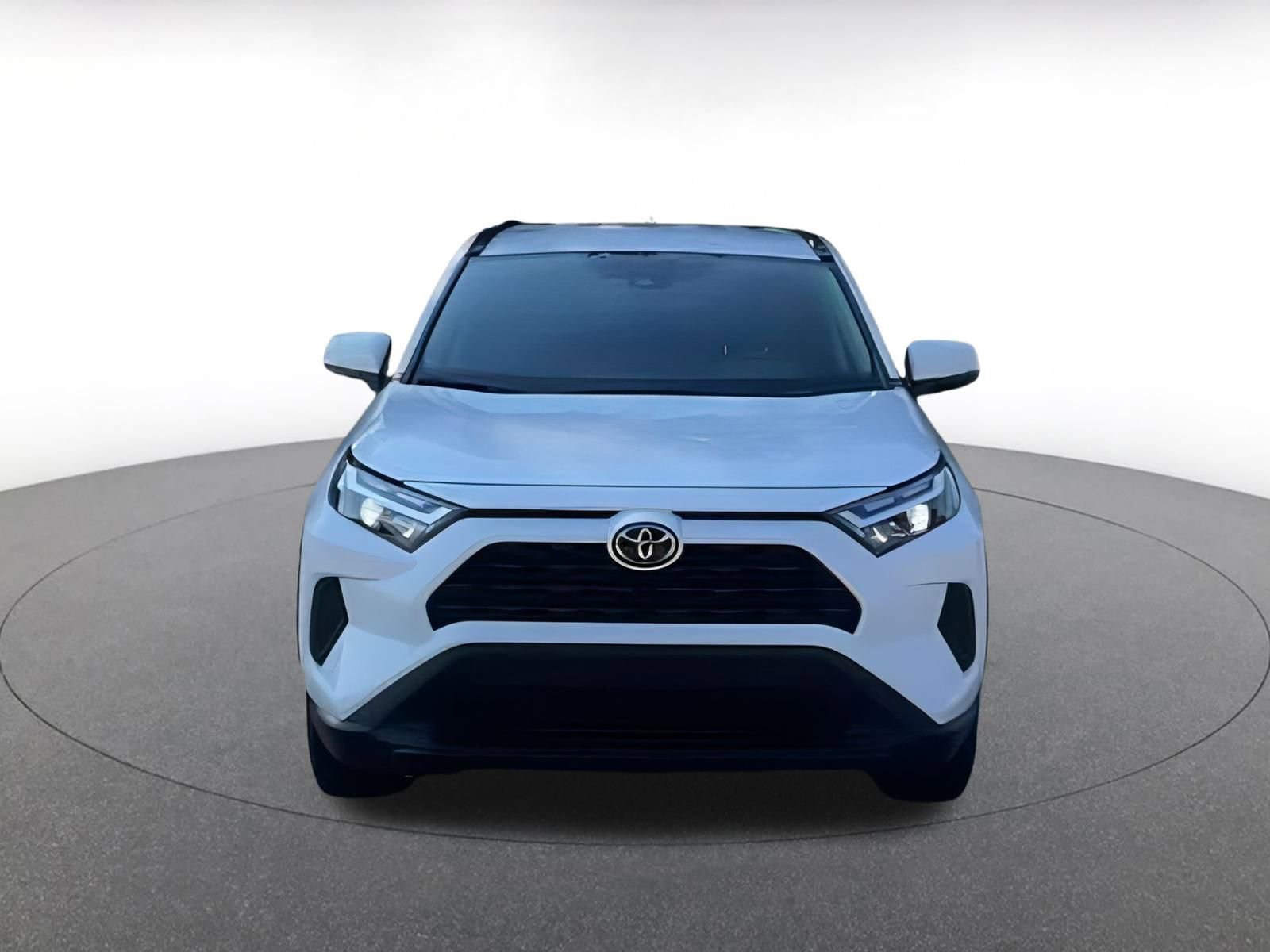Used 2025 Toyota RAV4 XLE image 3
