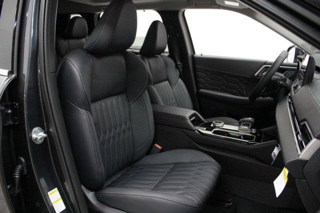 New 2026 Mitsubishi Outlander SEL image 19