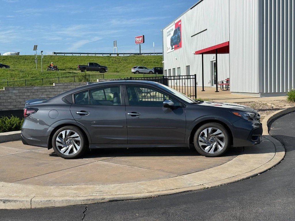Used 2025 Subaru Legacy Touring XT AWD/4WD image 2