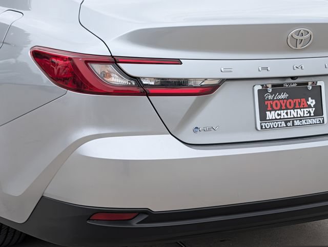 Used 2025 Toyota Camry LE FWD image 6