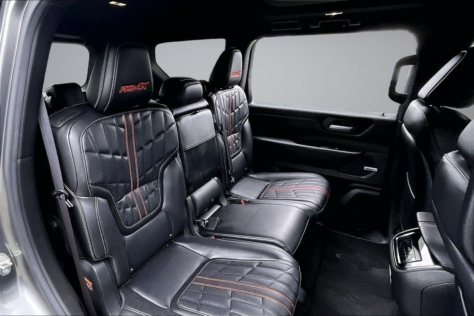 Used 2025 Nissan Armada PRO-4X w/ Pro-4X Premium Package image 24