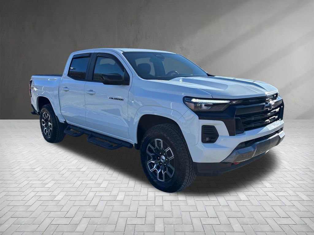 Used 2024 Chevrolet Colorado Z71 w/ Z71 Convenience Package 2 image 7