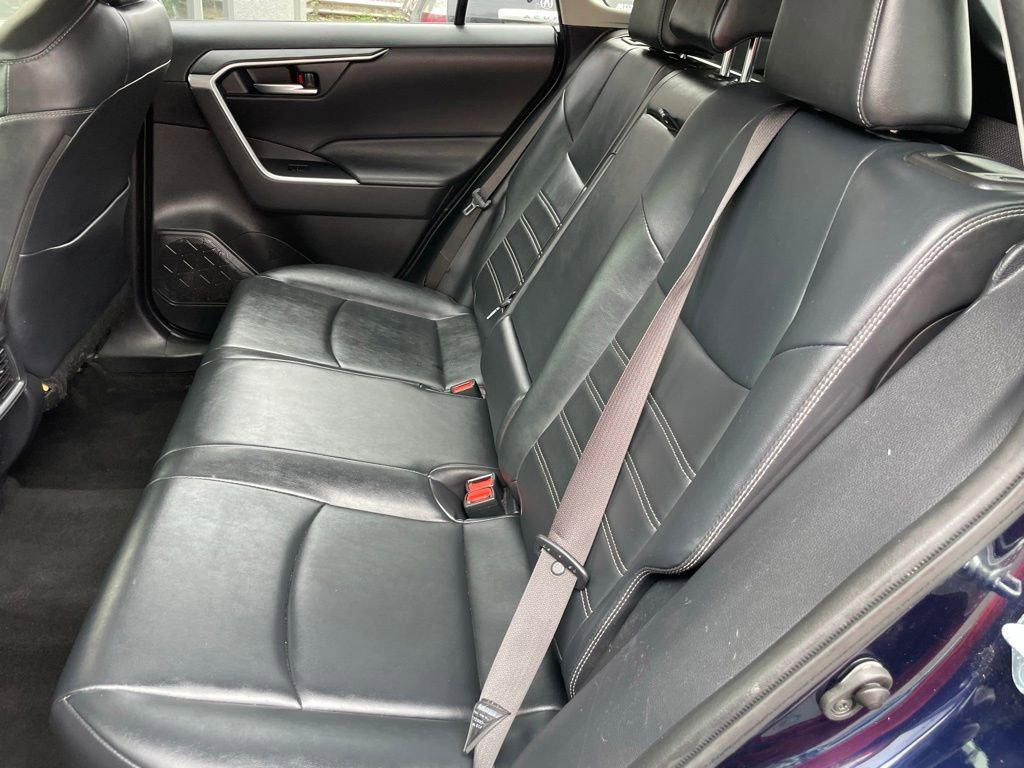 Used 2021 Toyota RAV4 XLE Premium AWD/4WD image 7