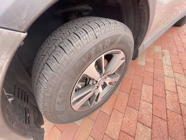 Used 2018 Toyota RAV4 XLE FWD image 10
