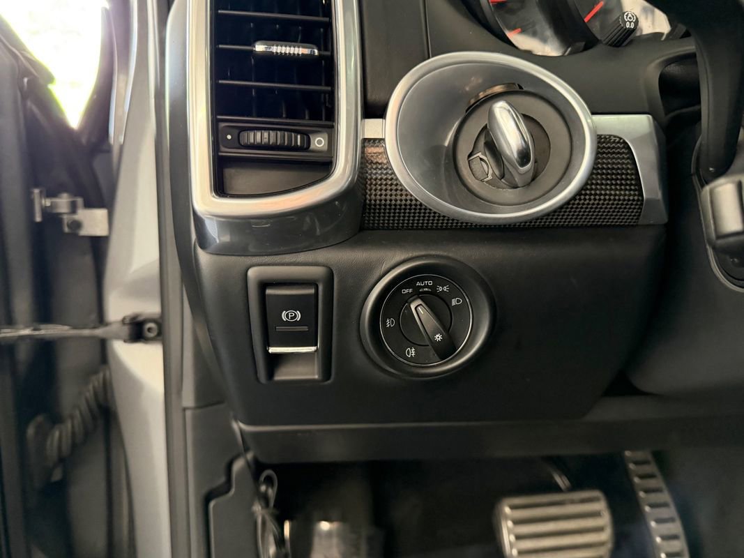 Used 2014 Porsche Cayenne Turbo S AWD/4WD image 15