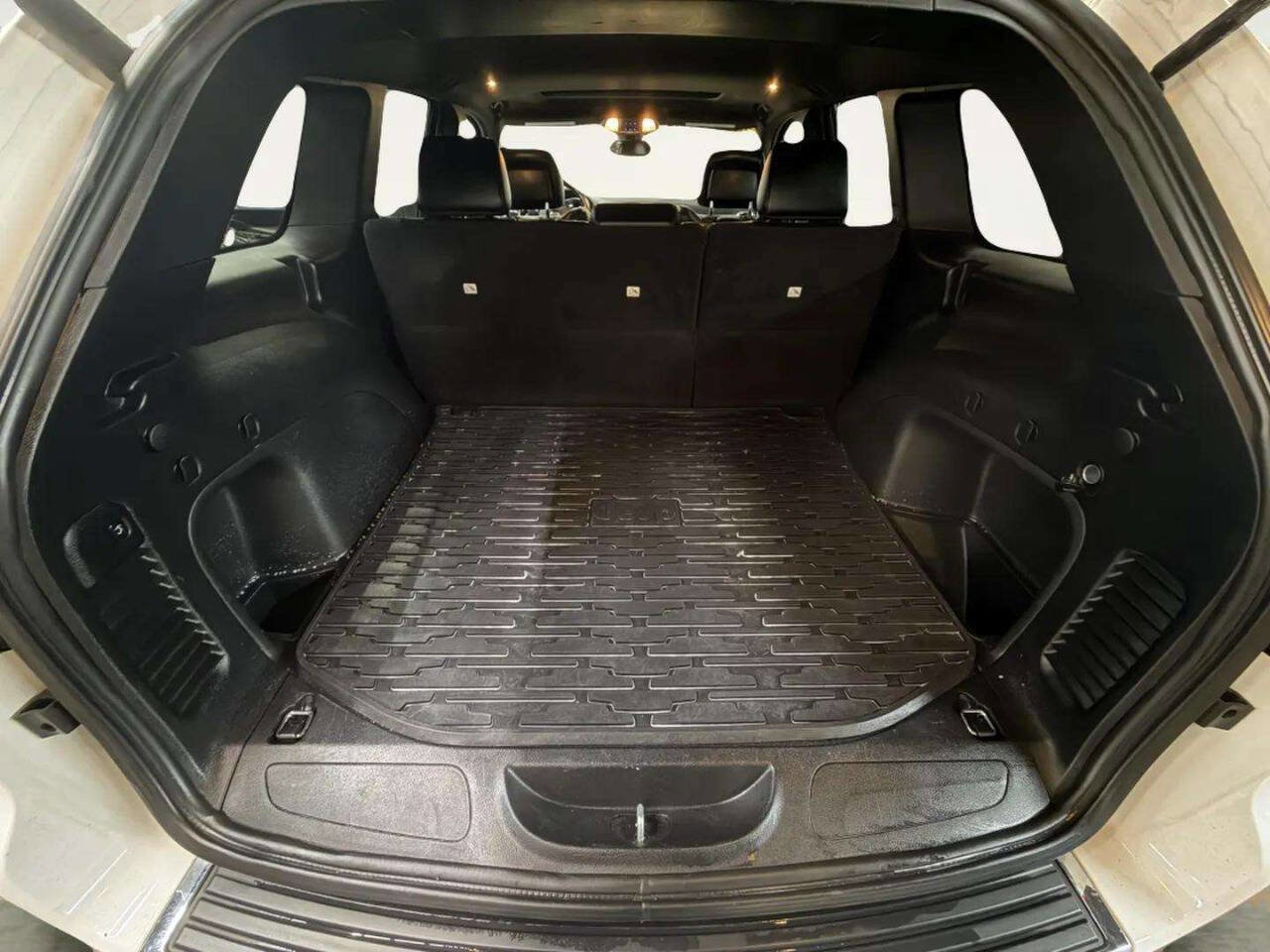 Used 2021 Jeep Grand Cherokee Limited image 6