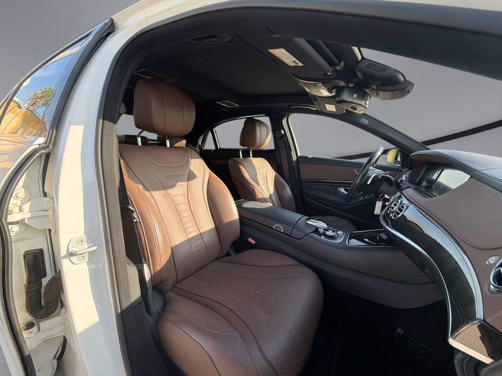 Used 2016 Mercedes-Benz S 550 Sedan image 16