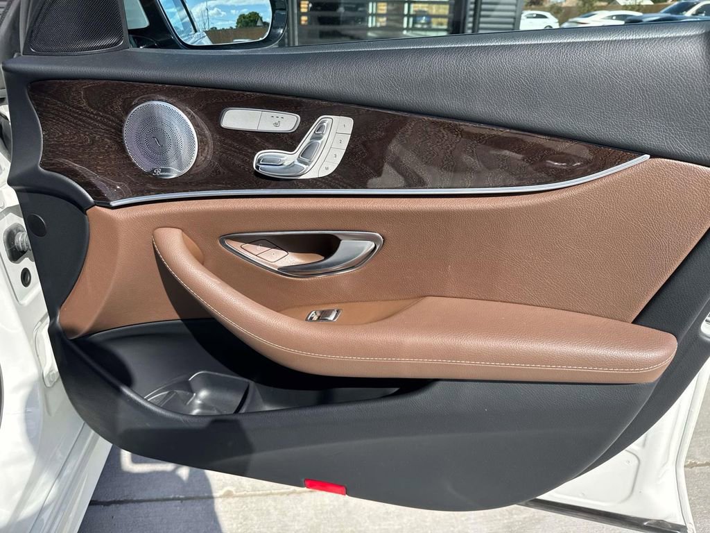 Used 2019 Mercedes-Benz E 300 image 18