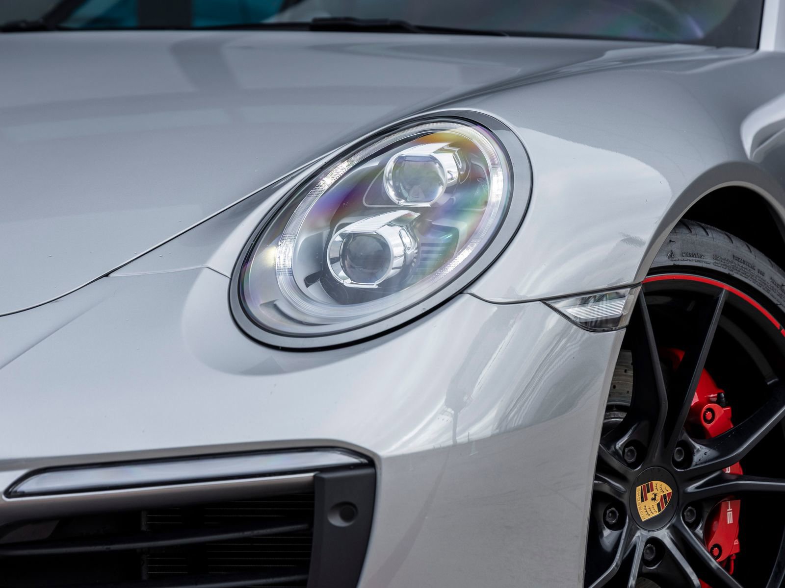 Certified 2018 Porsche 911 Carrera 4S AWD/4WD image 18