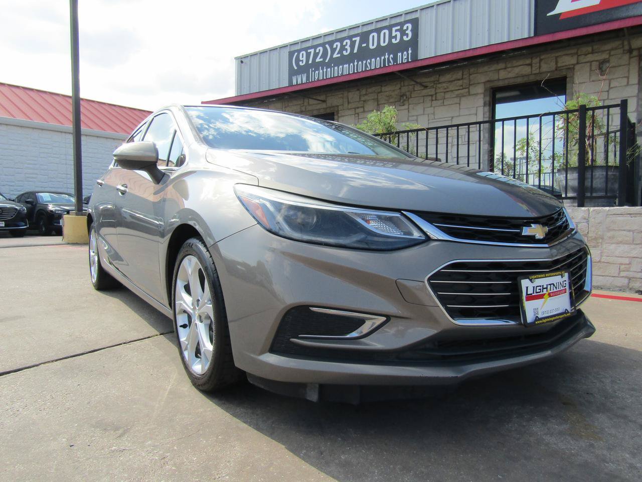 Used 2017 Chevrolet Cruze Premier w/ Enhanced Convenience Package FWD image 6