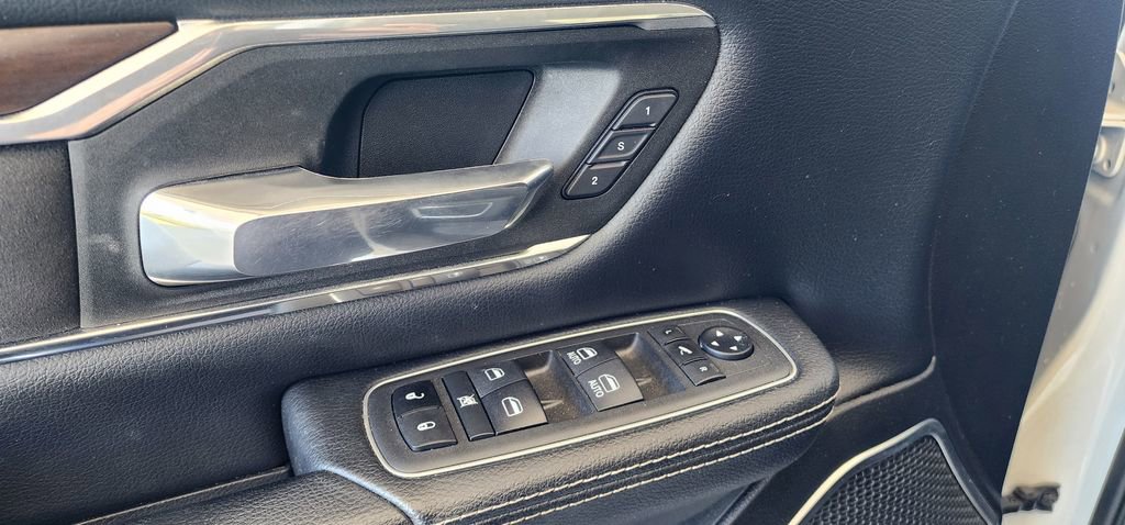 Used 2021 RAM 1500 Laramie AWD/4WD image 14