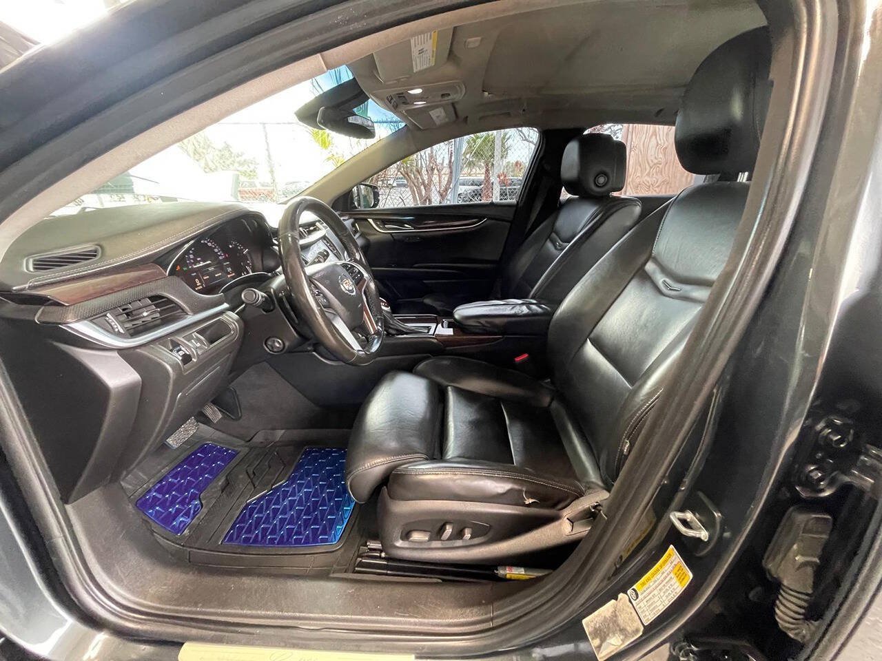 Used 2014 Cadillac XTS Luxury w/ Driver Awareness Package AWD/4WD image 4
