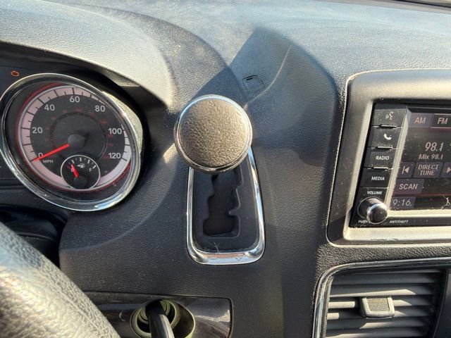 Used 2018 Dodge Grand Caravan SE w/ UConnect Hands-Free Group FWD image 16