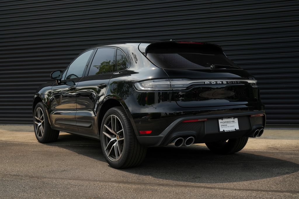 Certified 2026 Porsche Macan AWD/4WD image 3