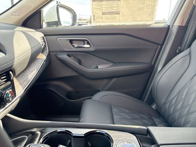 New 2026 Nissan Rogue Platinum w/ Platinum Premium Package image 26