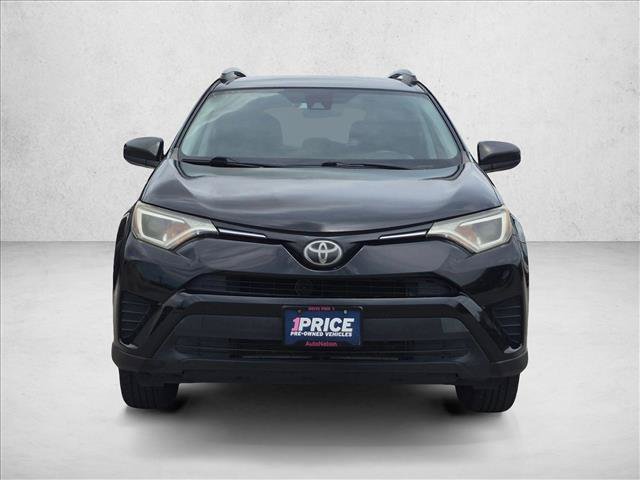 Used 2017 Toyota RAV4 LE FWD image 2