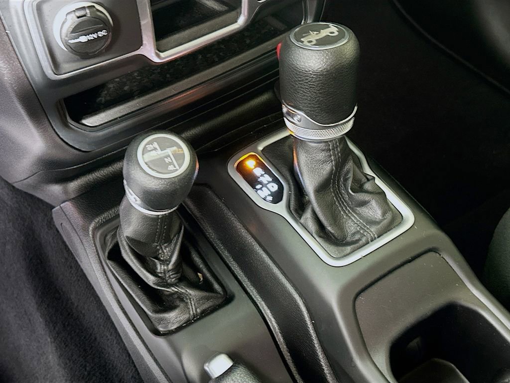 Used 2018 Jeep Wrangler Sport image 22