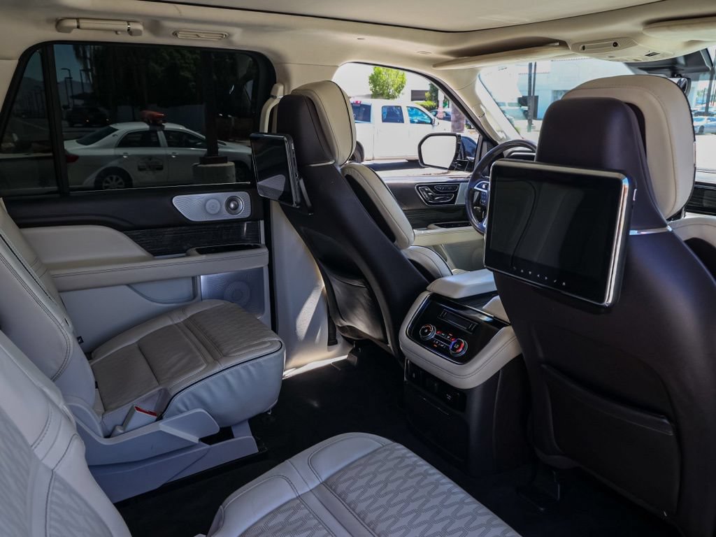 Used 2021 Lincoln Navigator L Black Label w/ Cargo Convenience Package AWD/4WD image 17