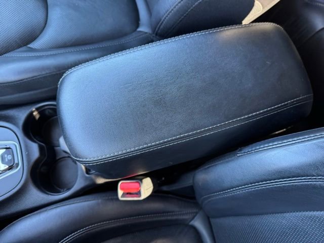 Used 2019 Jeep Cherokee Limited image 16