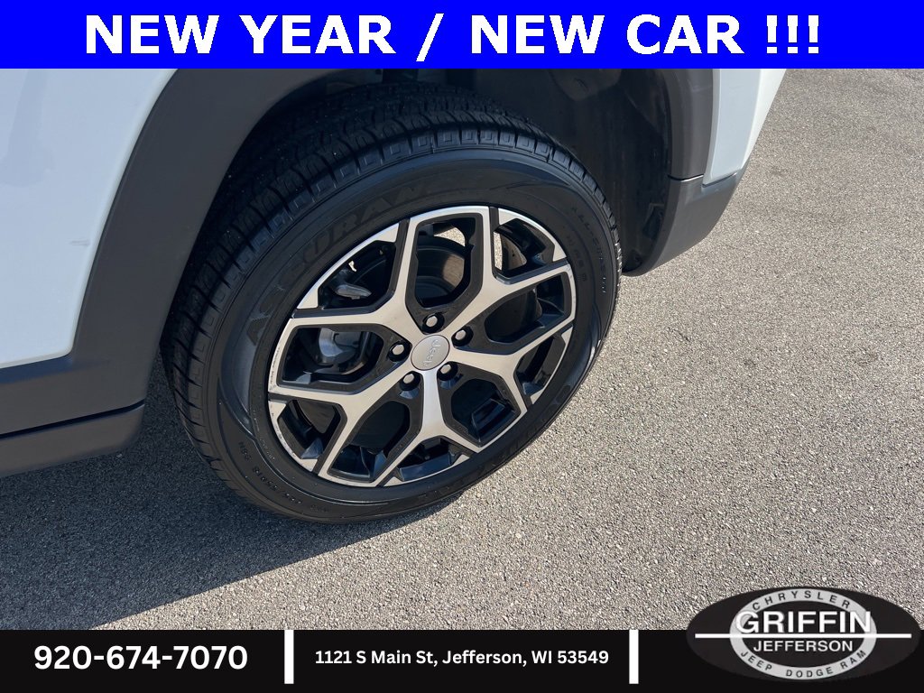 Used 2024 Jeep Compass Limited image 14