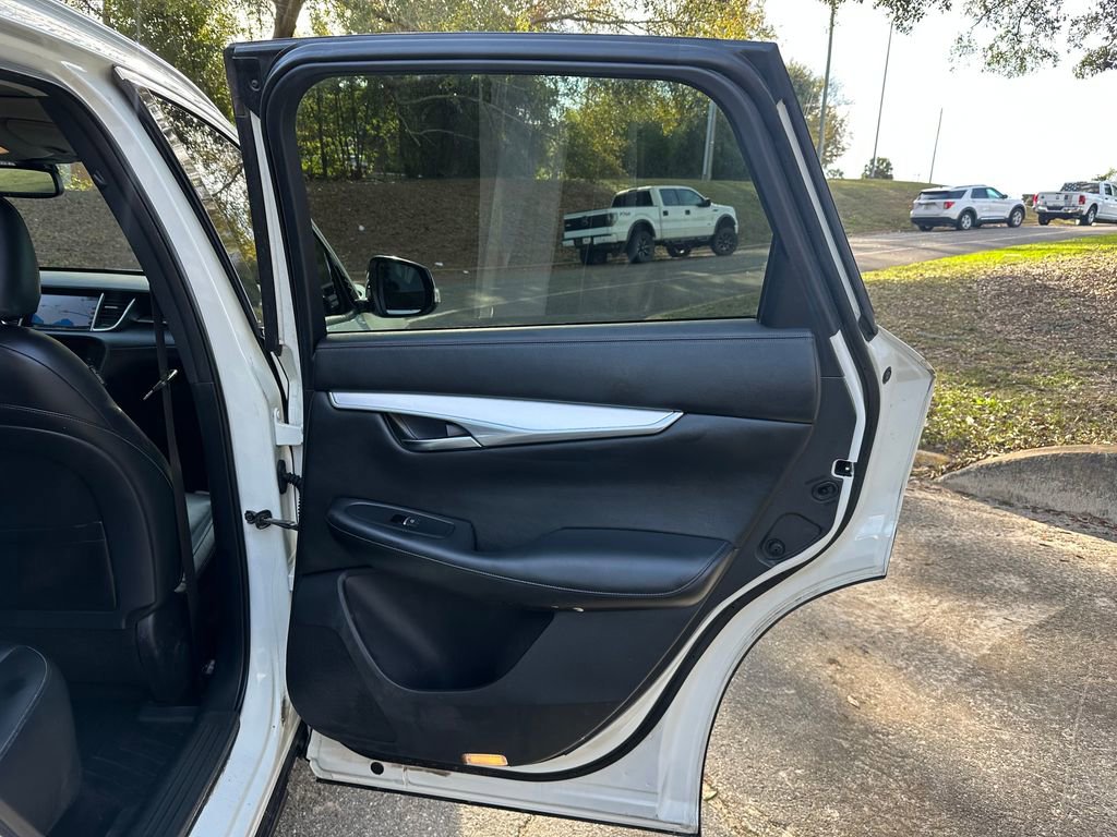 Used 2019 INFINITI QX50 Luxe image 31