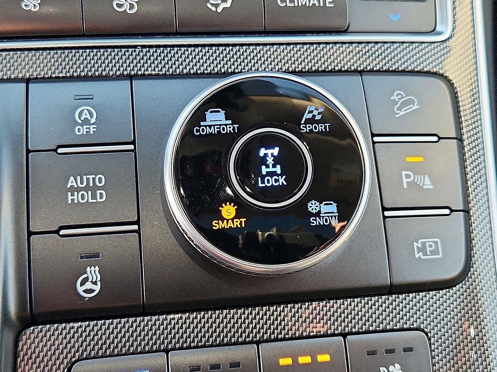 Used 2023 Hyundai Santa Fe Limited image 25