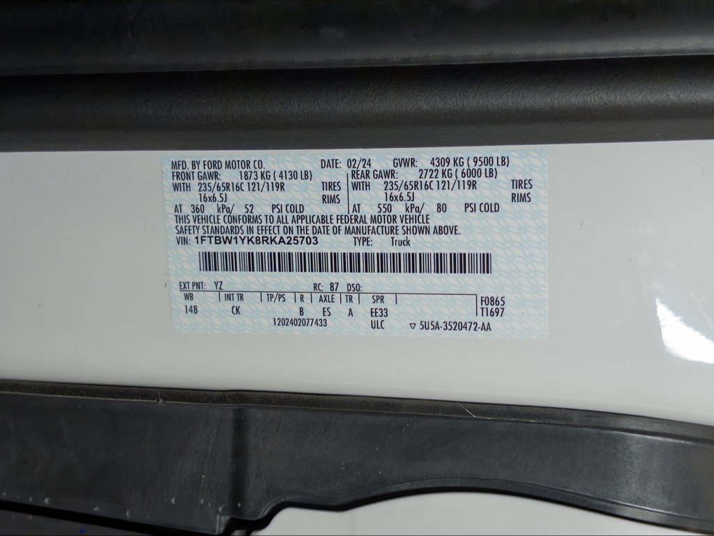 Used 2024 Ford E-Transit Low Roof RWD image 28