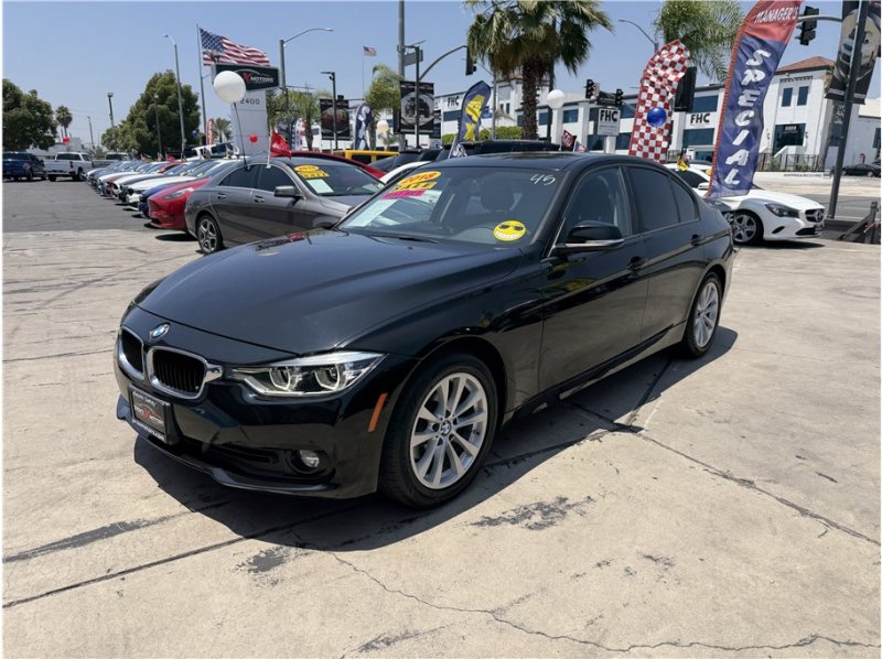 Used 2018 BMW 320i Sedan RWD image 3