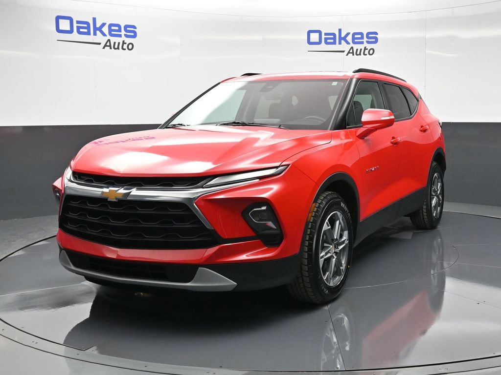 Used 2024 Chevrolet Blazer LT image 4