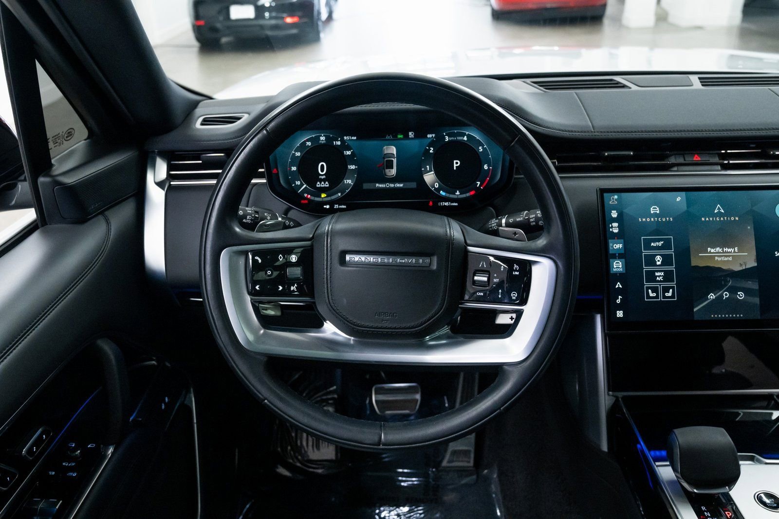 Used 2024 Land Rover Range Rover SE AWD/4WD image 12