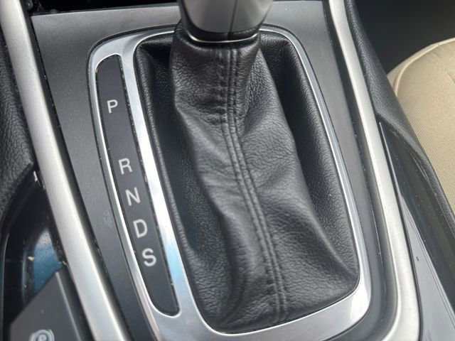 Used 2015 Ford Edge SEL AWD/4WD image 22