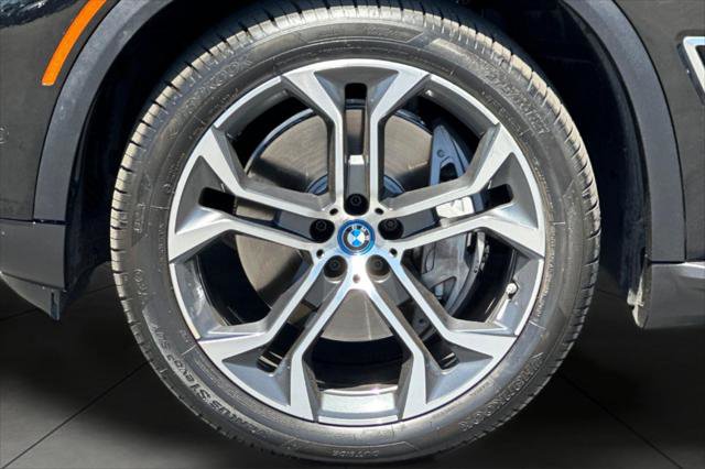 Used 2023 BMW X5 xDrive45e w/ Climate Comfort Package AWD/4WD image 26
