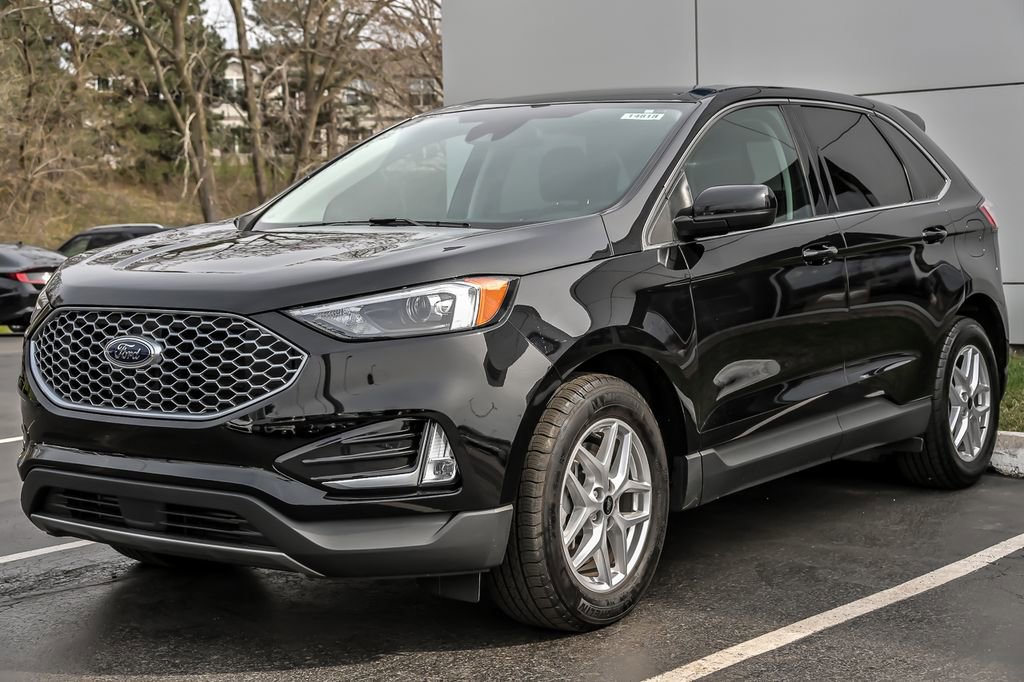 Certified 2024 Ford Edge SEL w/ Convenience Package AWD/4WD image 5
